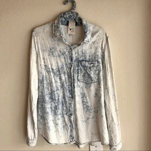 Acid wash button up